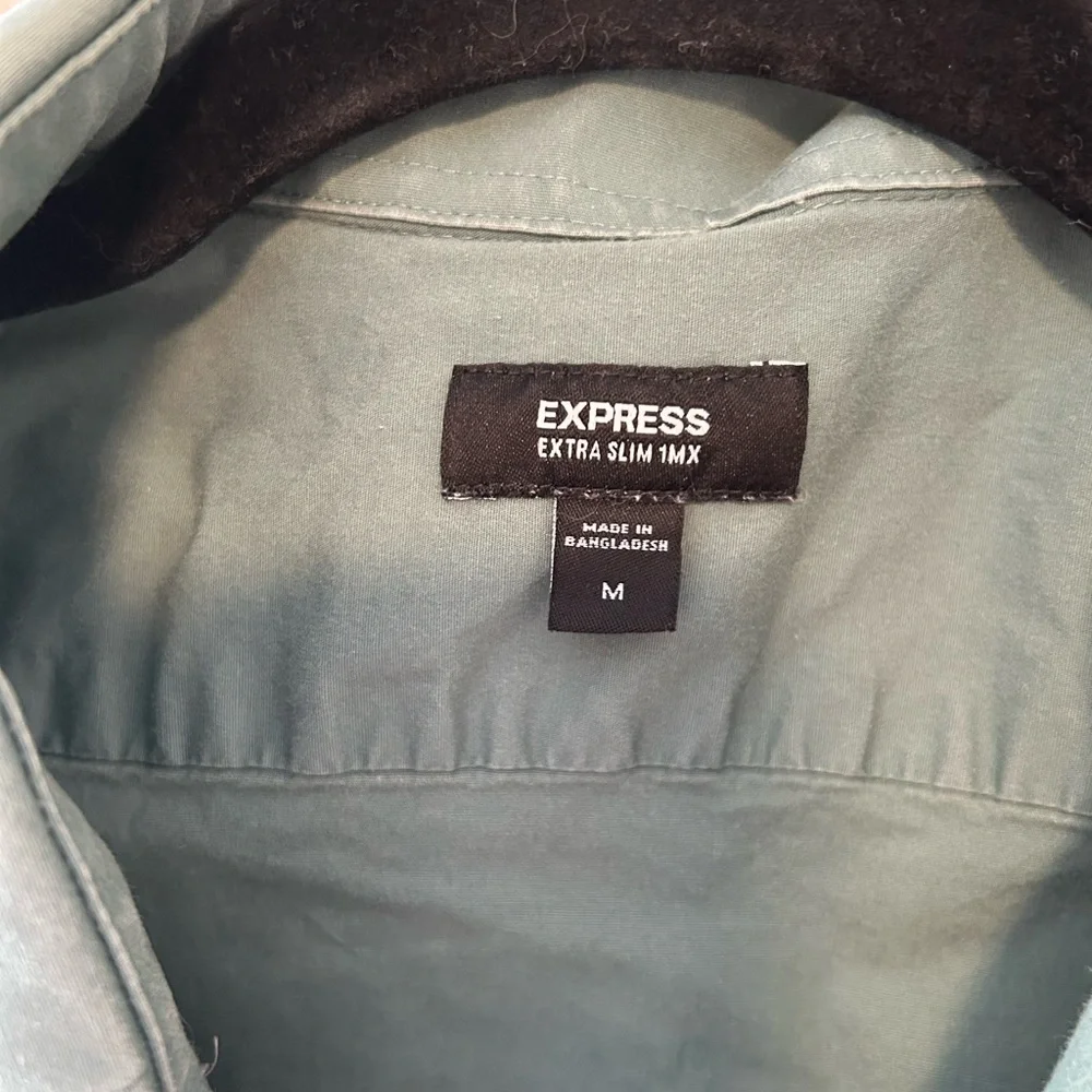 Men’s Express Dress Shirt